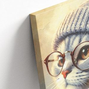 Кот в шапке и очках