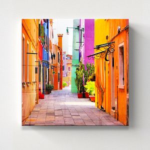 Красочная улица