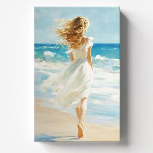 Девушка и море