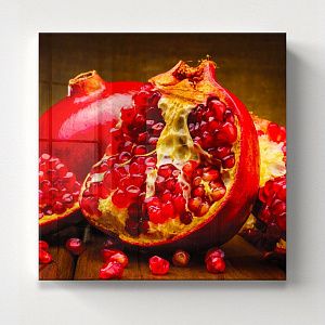 Сочный гранат